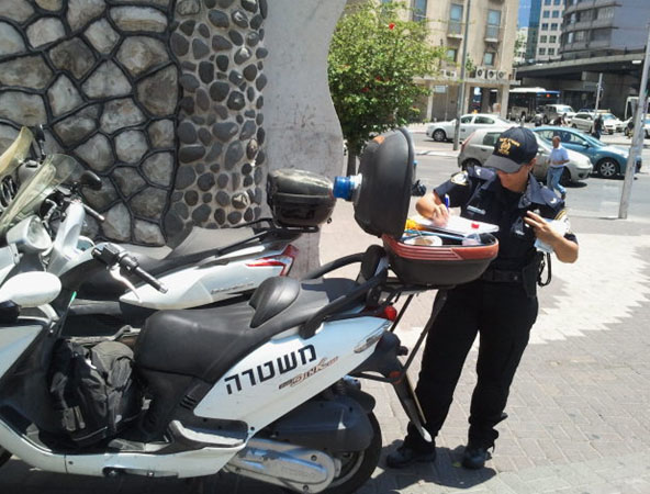 israeli cop