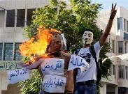 protesting palestinians