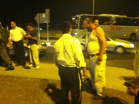 ISRAeli bus driver stabbed by arab october 10 2012