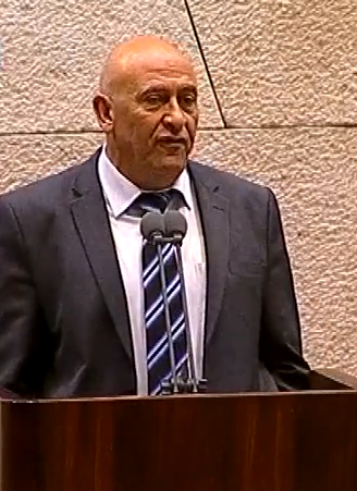 knesset member poses moment of silence for dead in gaza